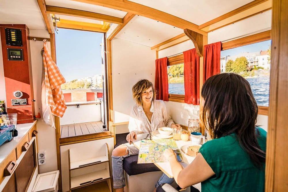 Hausboot Tour Mit Der Wasserkutsche - Fuehrerscheinfrei * Berlino