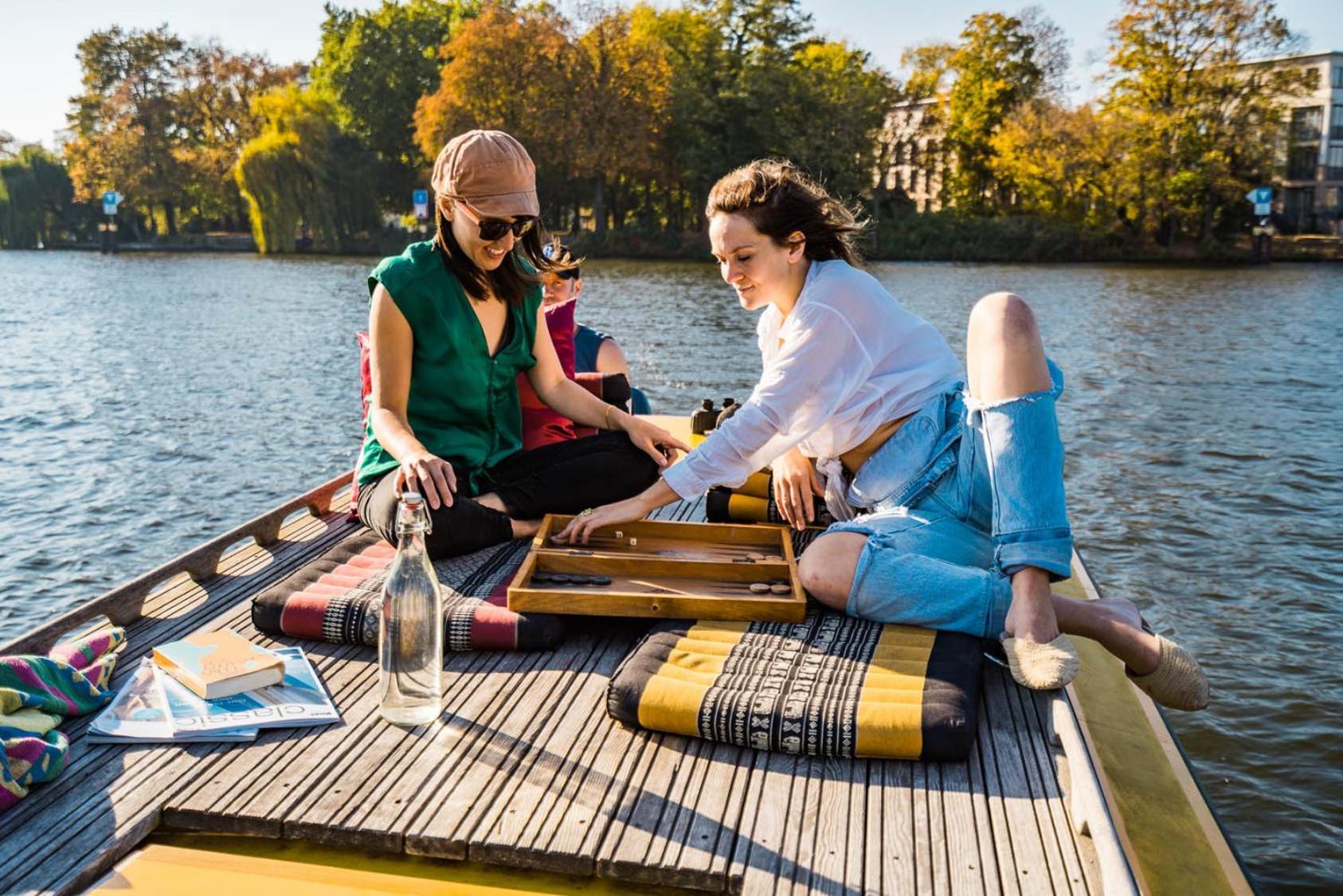 Botel Hausboot Tour Mit Der Wasserkutsche - Fuehrerscheinfrei Berlino